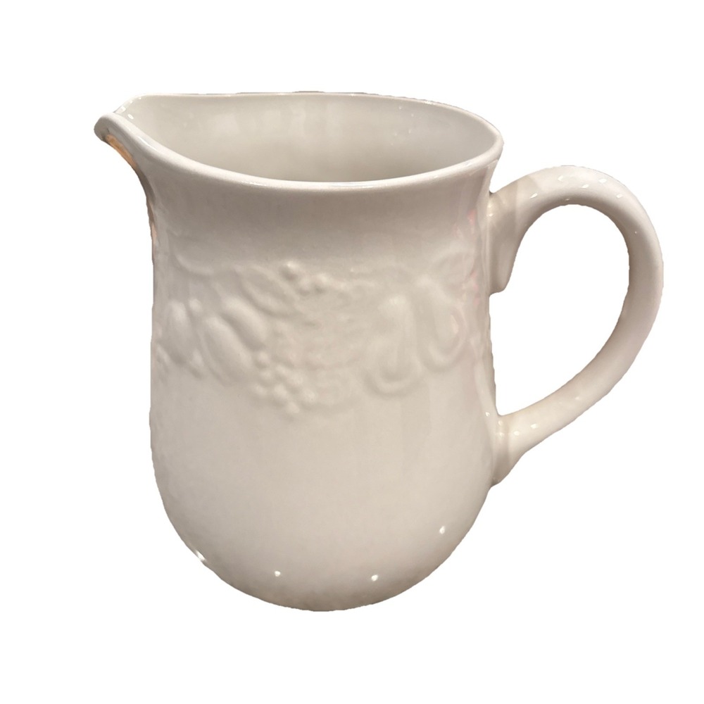 Tabletops Unlimited Fruit De Blanc 64 Oz Pitcher 1196391